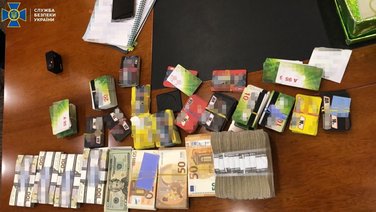 Обыски провели в Киеве и Одессе.