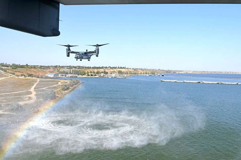 Американские Osprey над столицей Украины. dqxikeidqxiqqdant