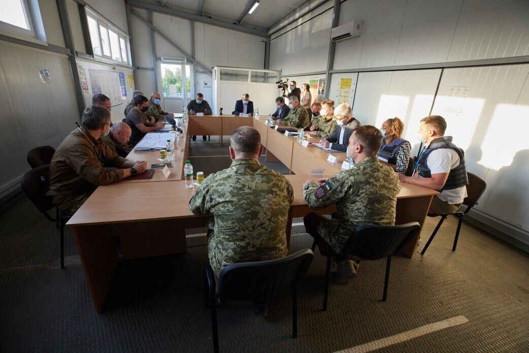 Ермак призвал представителей ТКГ не затягивать процесс переговоров.