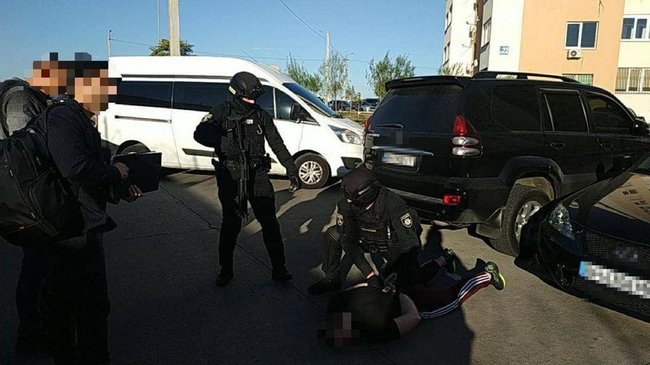 Правоохранители в Одессе накрыли бордель, организованный полицейским 01 Правоохранители в Одессе накрыли бордель, организованный полицейским 01 dqxikeidqxidqeant