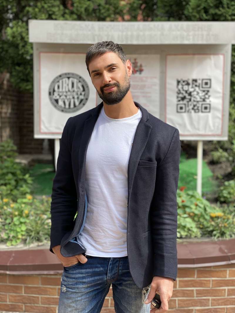 Виталий Козловский поступил в университет и стал преподавателем.