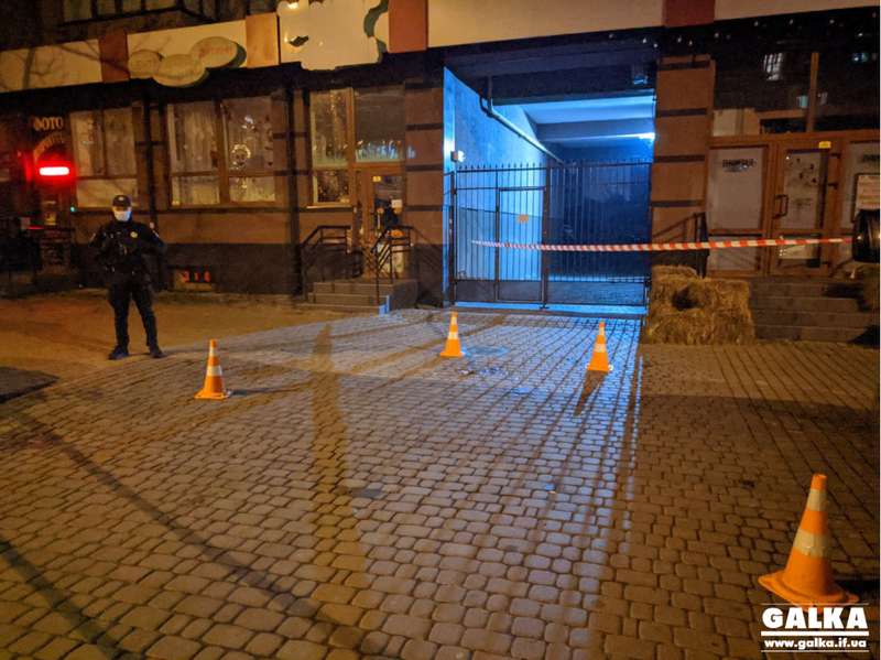 В результате стрельбы в Ивано-Франковске были ранены все ее трое участников.