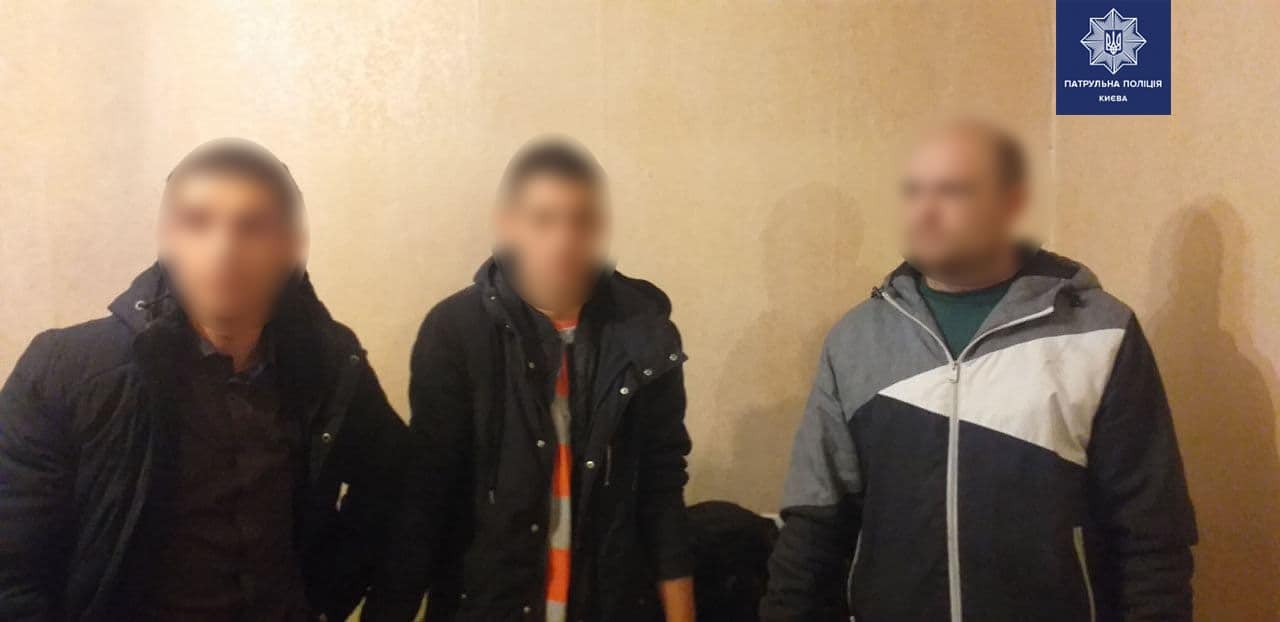 Киевлянин сдал полиции сына, который украл колеса Киевлянин сдал полиции сына, который украл колеса dqxikeidqxidqrant