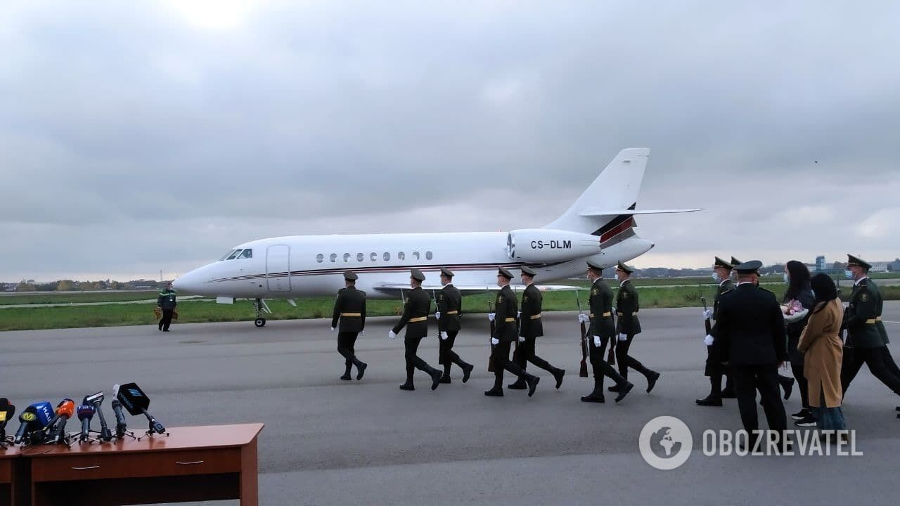 Самолет с Маркивым.