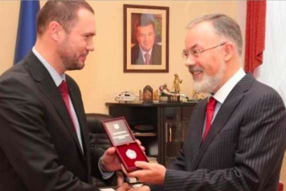 Сергій Шкарлет та Дмитро Табачник за часів правління Януковича dqxikeidqxidqrant