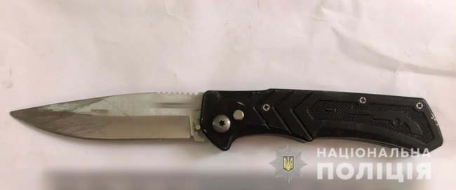 ÐŸÐ¾Ð»Ñ–Ñ†Ñ–Ñ Ð² ÐŸÐµÑ€ÐµÑÑÐ»Ð°Ð²Ñ– Ð·Ð°Ñ‚Ñ€Ð¸Ð¼Ð°Ð»Ð° Ñ‡Ð¾Ð»Ð¾Ð²Ñ–ÐºÐ°, Ñ‰Ð¾ Ð½Ð°Ð¿Ð°Ð² Ñ–Ð· Ð½Ð¾Ð¶ÐµÐ¼ Ð½Ð° Ð²Ð°Ð³Ñ–Ñ‚Ð½Ñƒ 01 dqxikeidqxidqrant