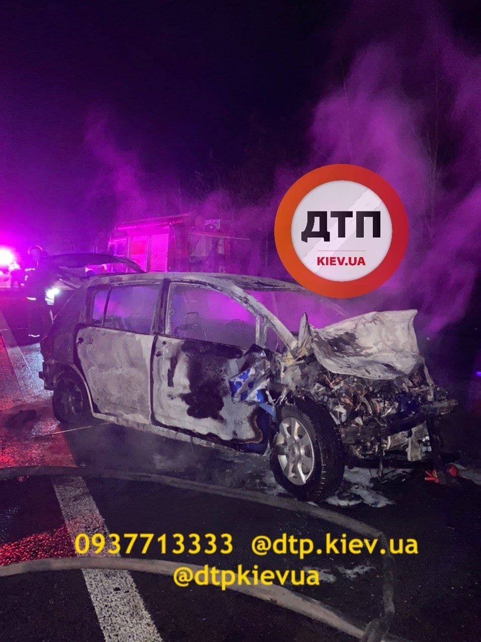 Машины сгорели дотла. dqxikeidqxidqrant