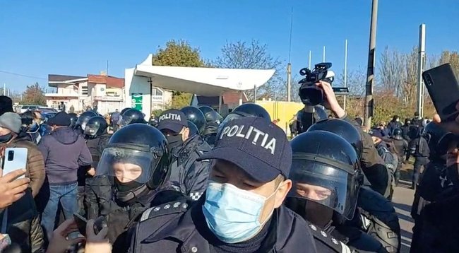 В Молдове выбирают президента, из Приднестровья массово подвозят избирателей 04 В Молдове выбирают президента, из Приднестровья массово подвозят избирателей 04