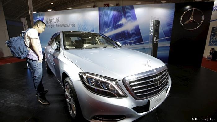 Гібридний Mercedes-Benz S500 eL на автосалоні в Пекіні Гібридний Mercedes-Benz S500 eL на автосалоні в Пекіні