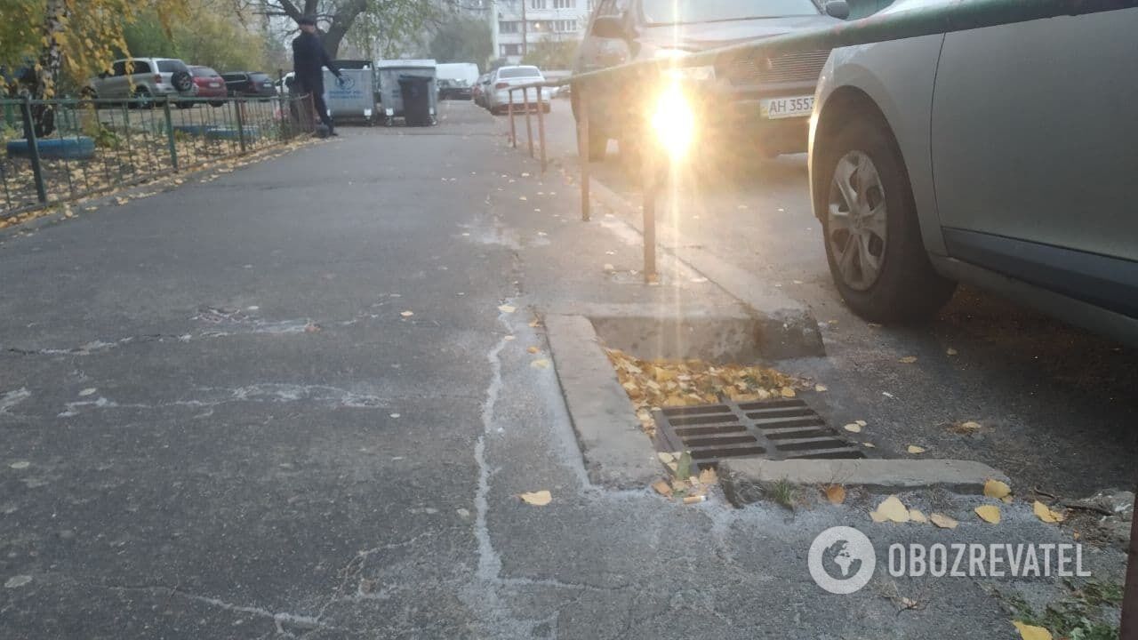 В Киеве выпал снег .