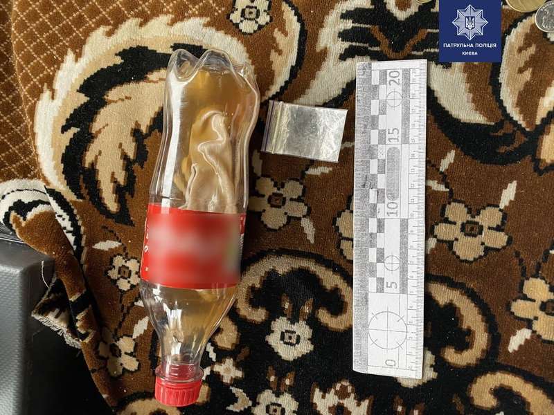 Задержание нетрезвого воителя маршрутки. Фото: Нацполиция dqxikeidqxidqrant