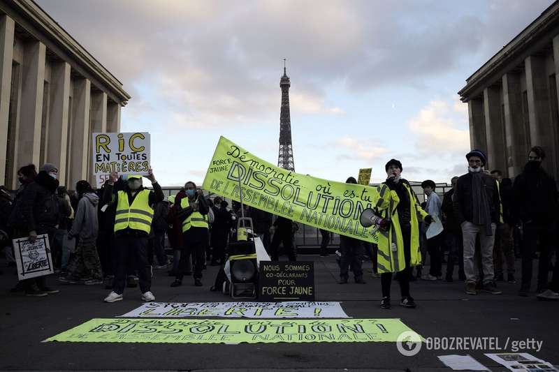 Протесты в Париже dqxikeidqxidqeant