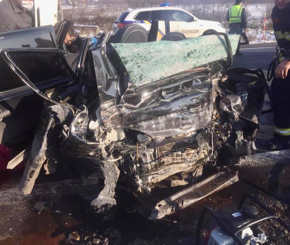 В результате аварии четыре человека погибли