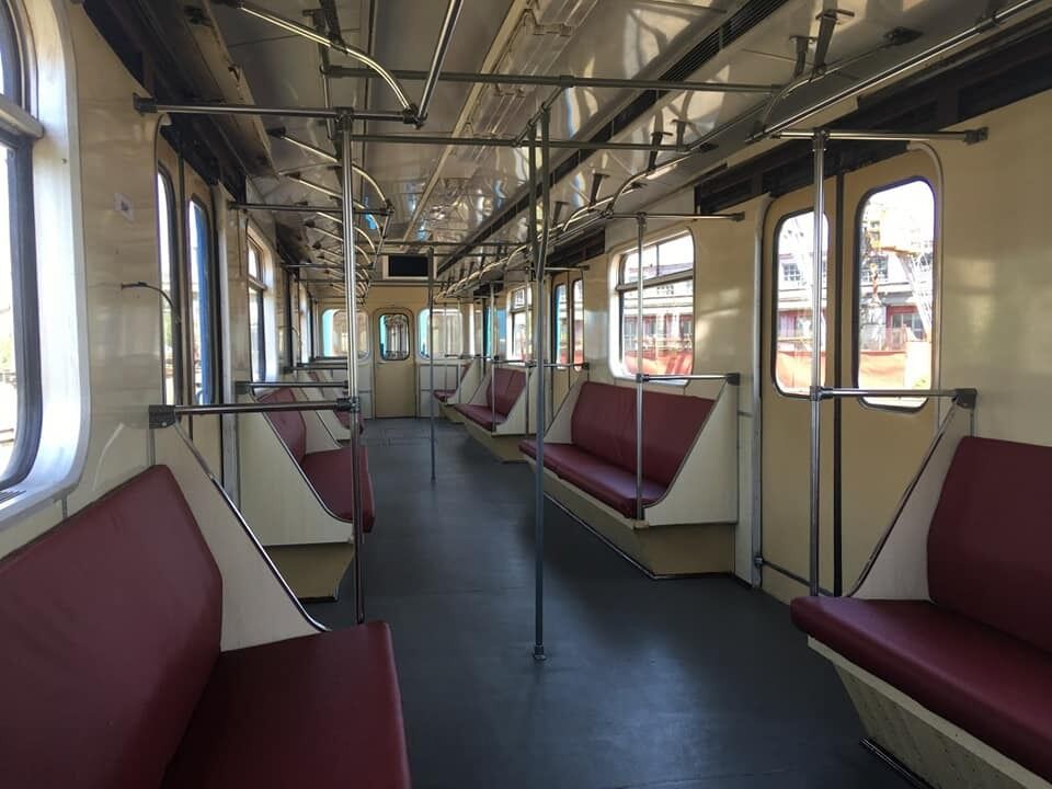 Вертикальные поручни появились в киевском метро