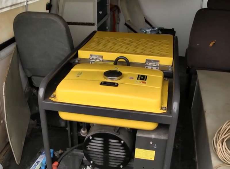 Василий вместе с мамой Дарией Садженицей