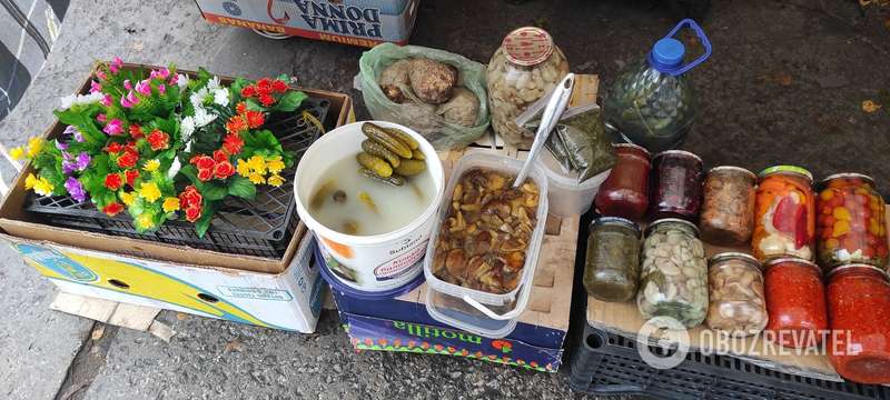 Продукты на рынке.