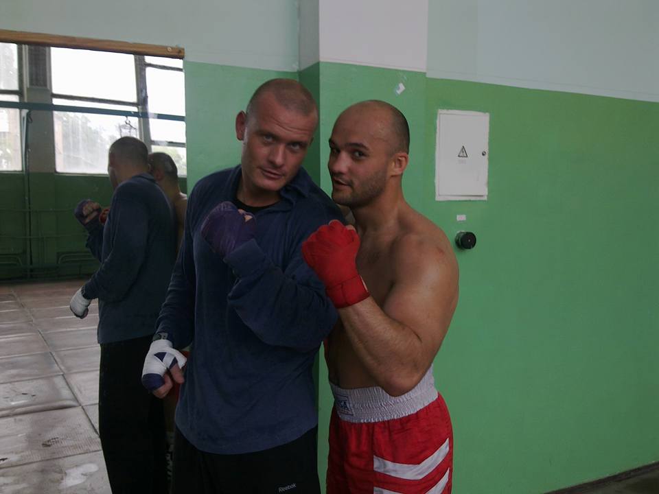    ̆ ̆ ( – Facebook )