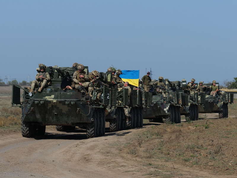 В учениях ВСУ было задействовано много военной техники.