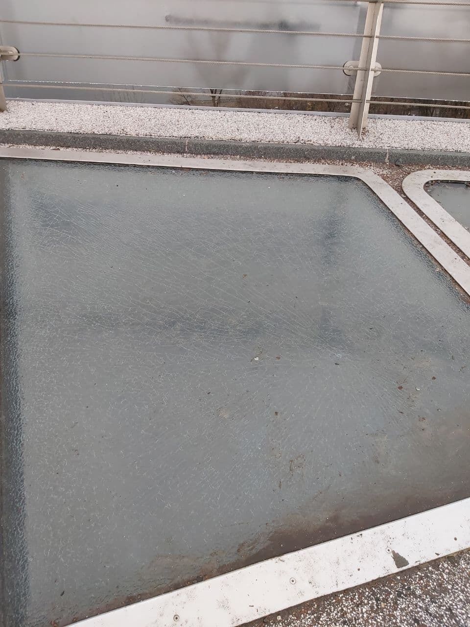 На месте работают специалисты. dqxikeidqxidqrant