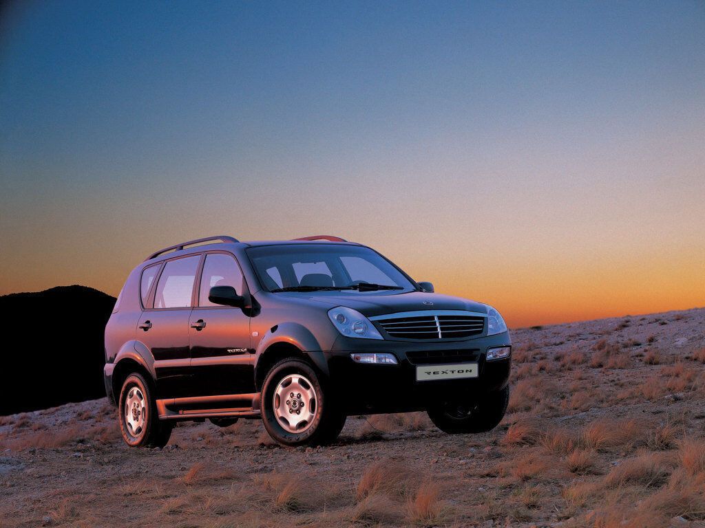 Легендарный SsangYong Rexton 2001-2006 годов. Такой автомобиль был популярен в Украине dqxikeidqxiqzant