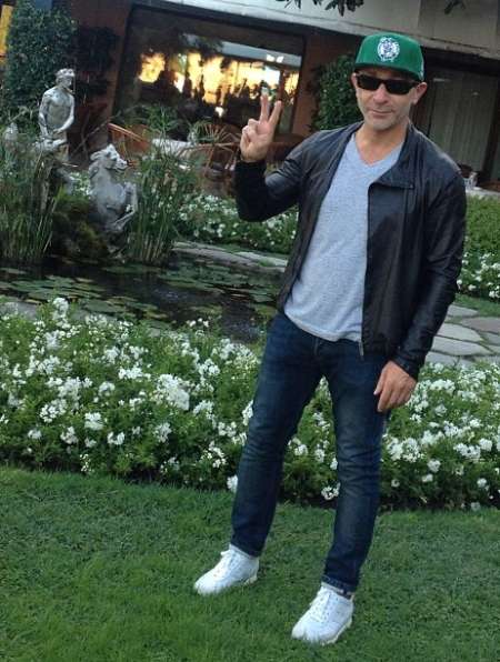 Кернес представал перед публикой в кепке. Фото: Instagram dqxikeidqxidqrant