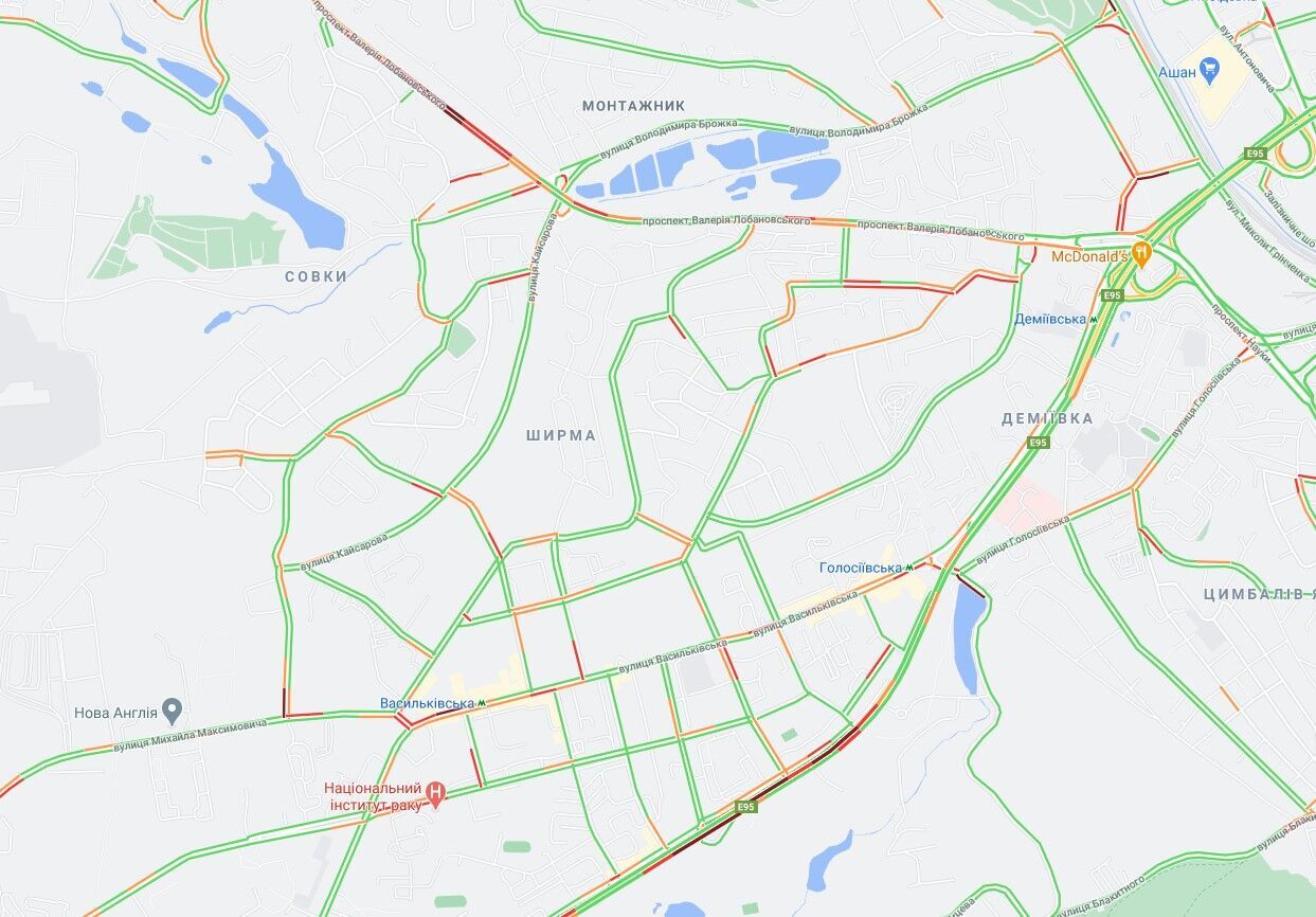 Тянучки на проспектах Валерия Лобановского и Голосеевском.