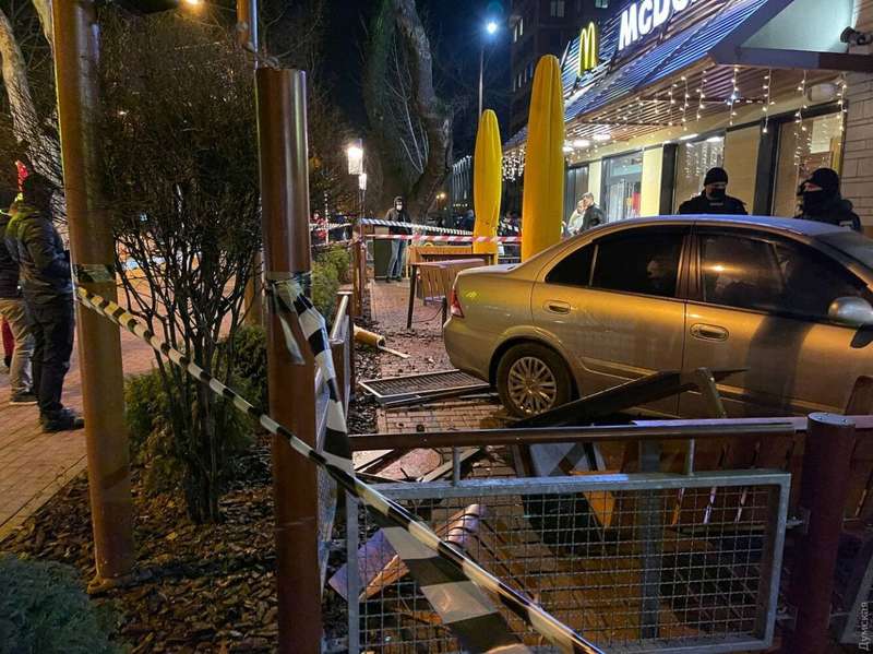 Посетительница заведения получила сильные травмы