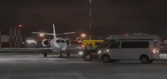 Моряки прибыли в аэропорт Шереметьево dqxikeidqxidqeant