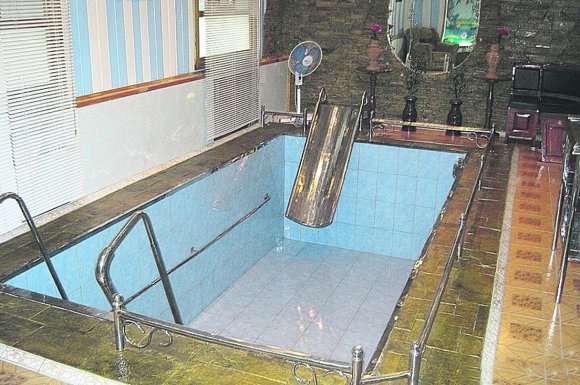 Как сидят в VIP-тюрьмах чиновники и бизнесмены. Страна. Фото 3 Как сидят в VIP-тюрьмах чиновники и бизнесмены. Фото 3