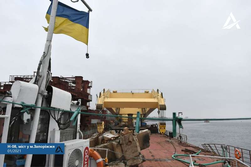 Кран LK-800 является оптимальным решением для строительства вантового моста.