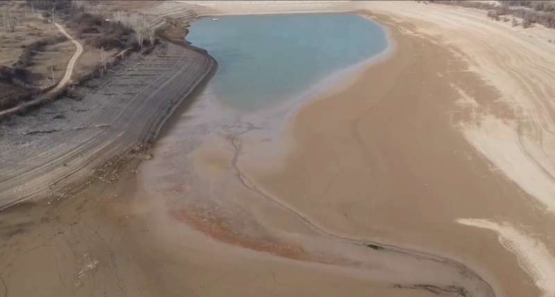Пересохло Аянское водохранилище dqxikeidqxidqeant