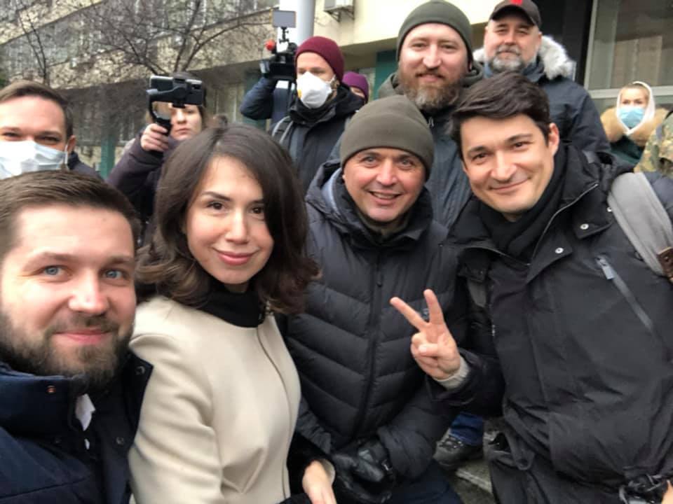 Поддержка Татьяны Чорновол возле ГБР.