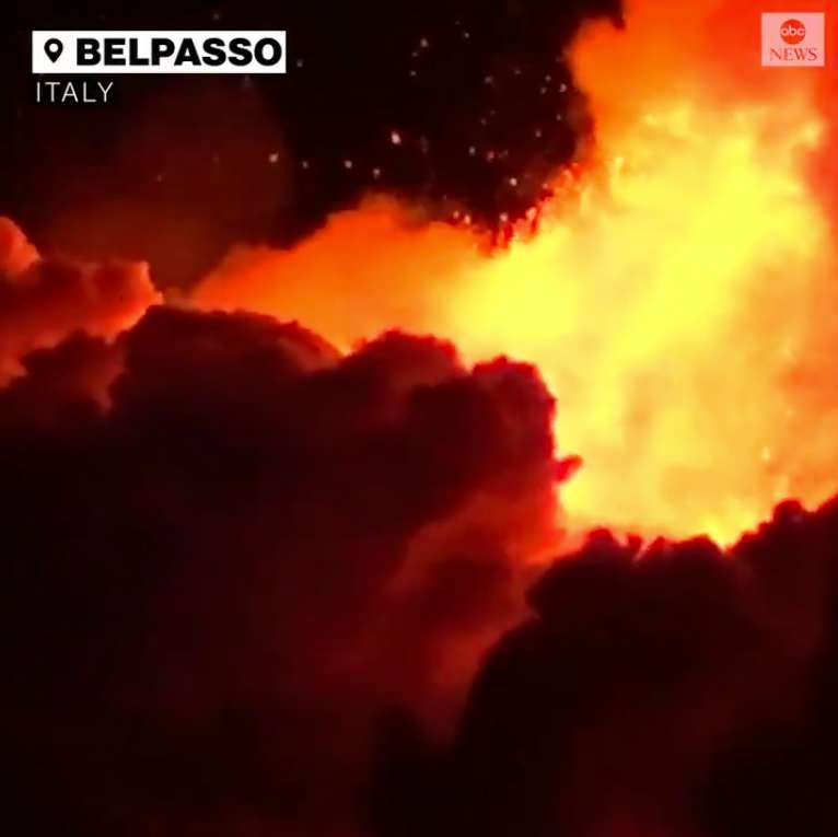 Вулкан Этна в Италии внезапно проснулся dqxikeidqxidqrant