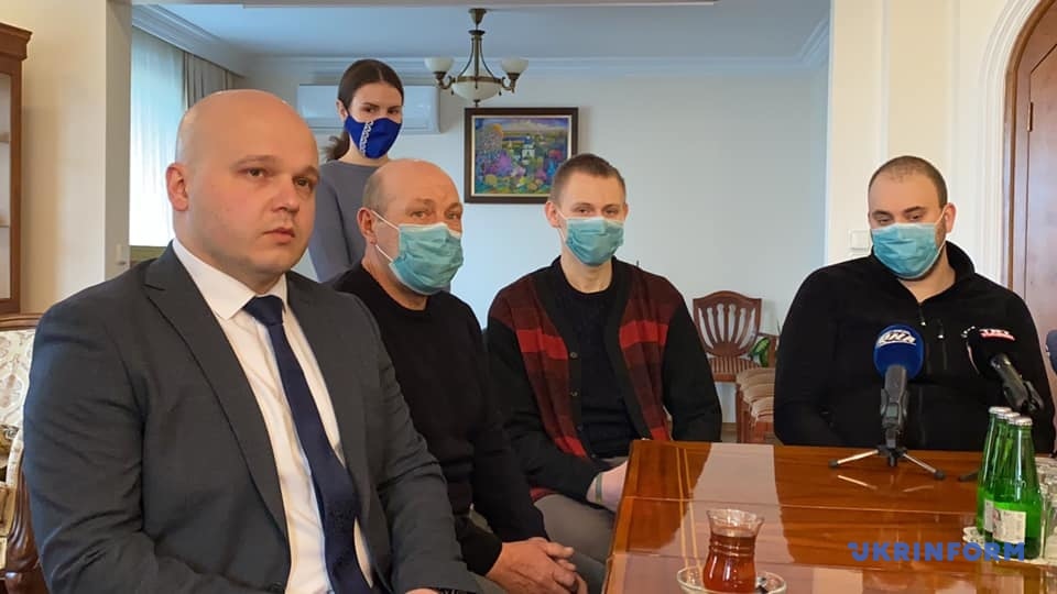  ,      Arvin,   .     . : 