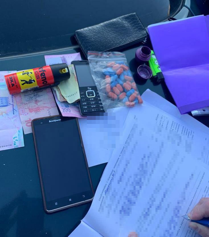          .  facebook.com/MVS.LVIV