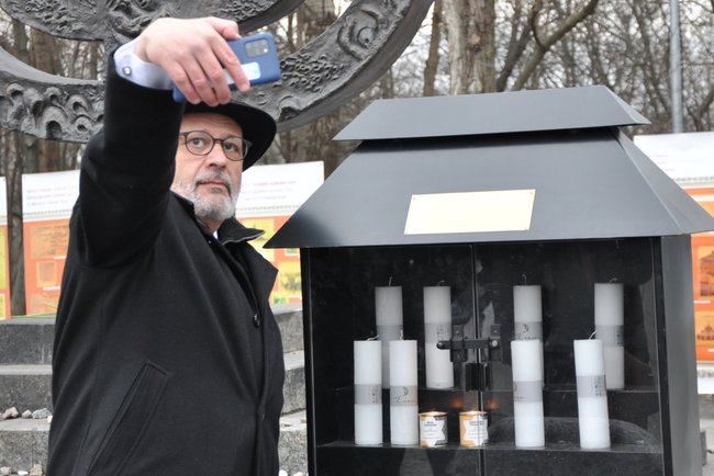 В Киеве прошла церемония в память о жертвах Холокоста 03