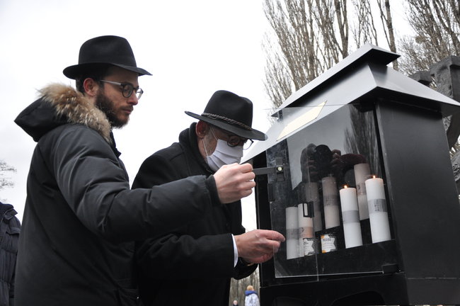 В Киеве прошла церемония в память о жертвах Холокоста 09