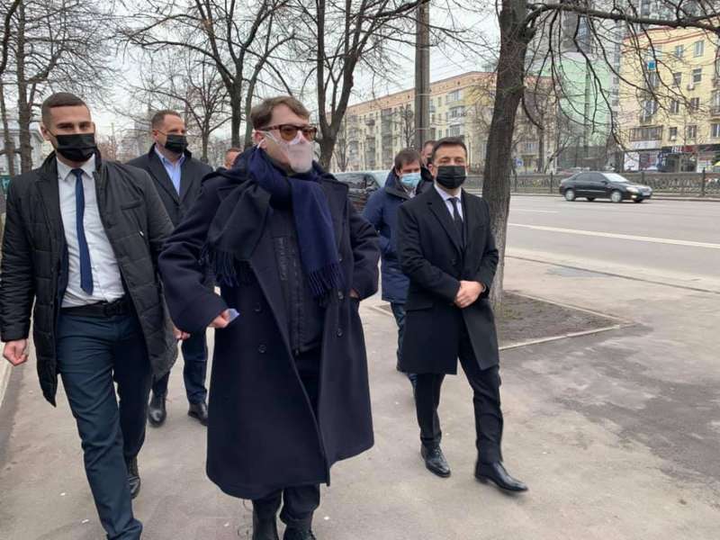 в Киеве открыли арт-объект Взгляд в прошлое