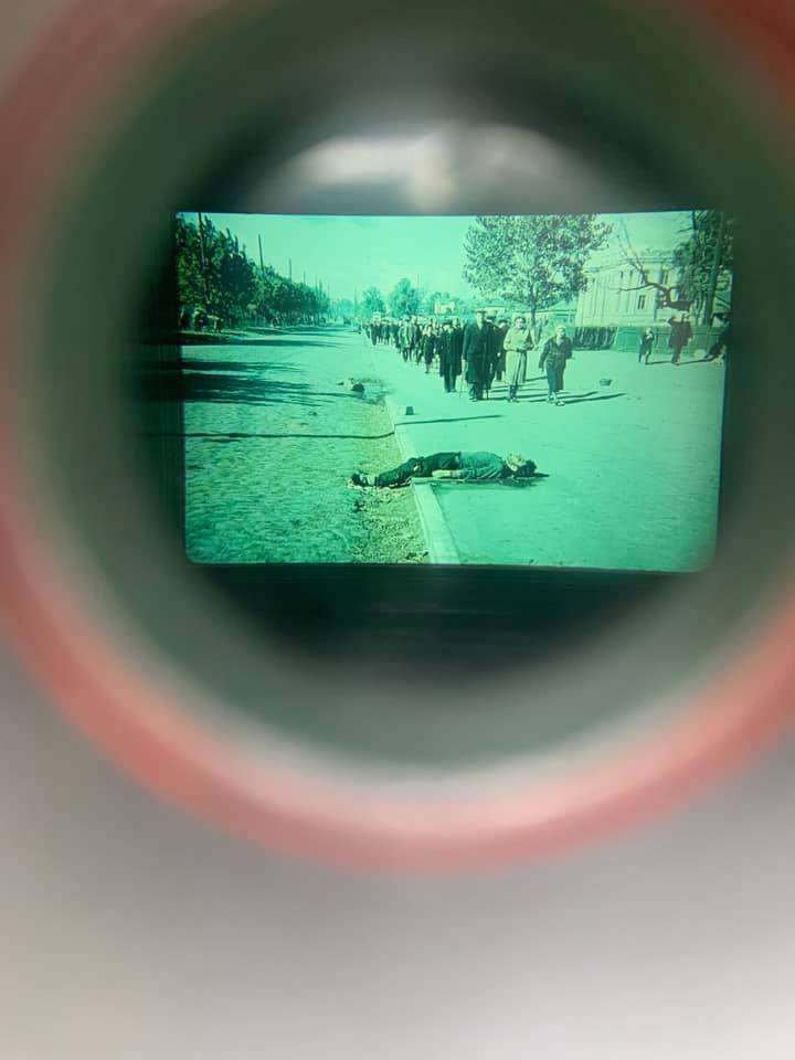 в Киеве открыли арт-объект Взгляд в прошлое