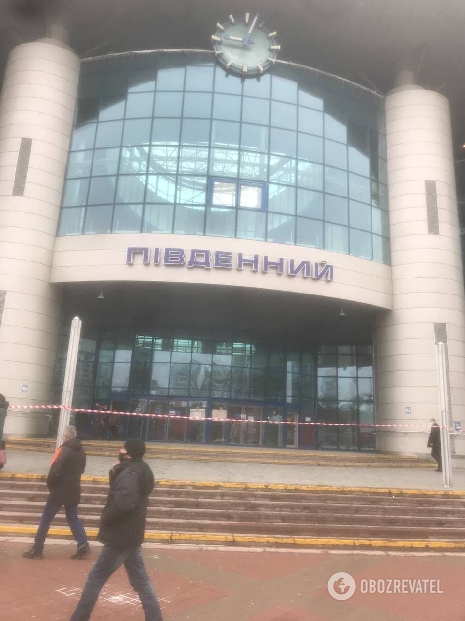 В Киеве "заминировали" Южный ж/д вокзал dqxikeidqxidqrant