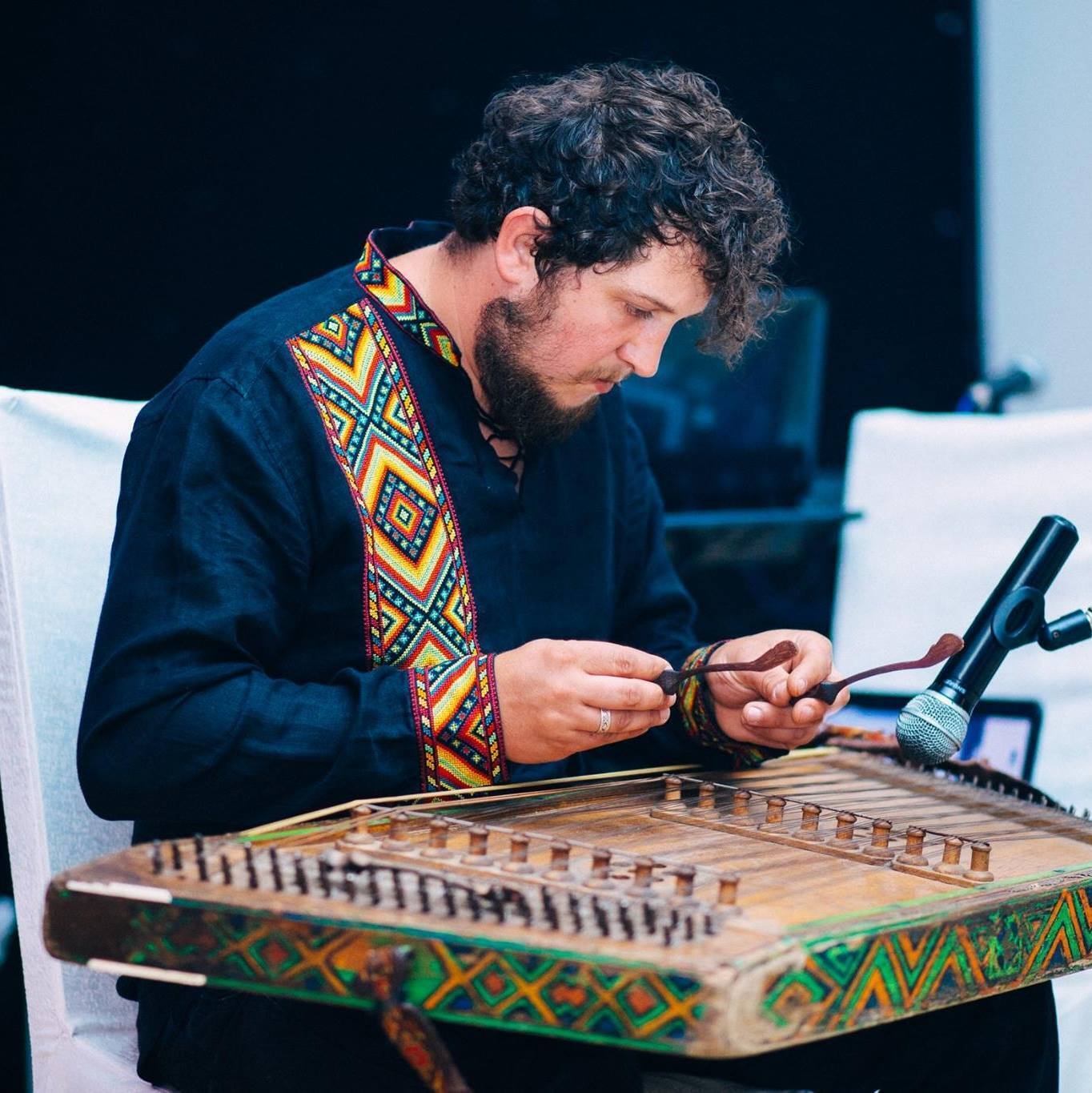 Facebook / Петр Сказкив (Цымбал)