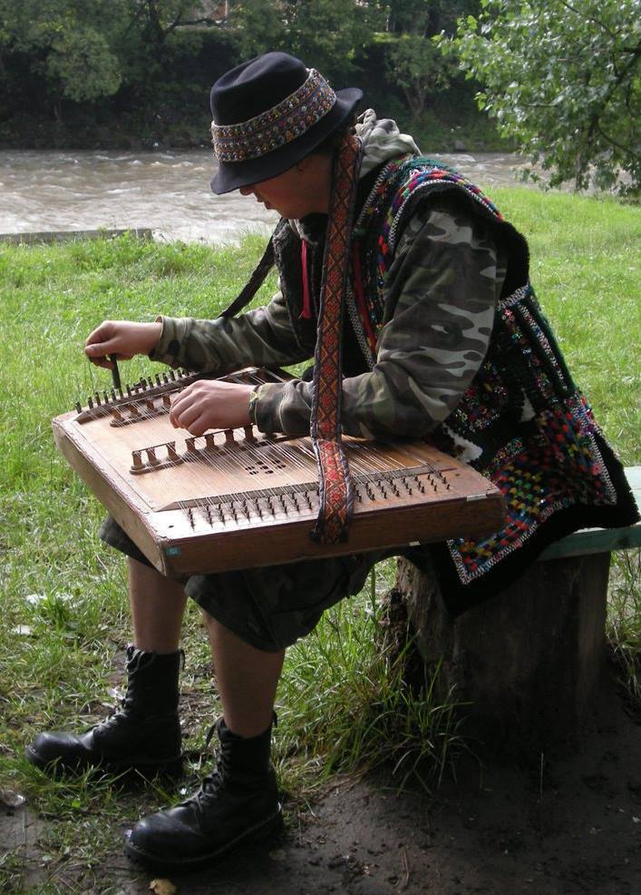 Facebook / Петр Сказкив (Цымбал)