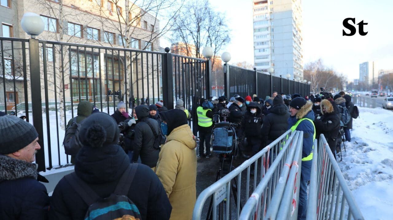 Журналисты пришли на заседание по очередному делу Навального