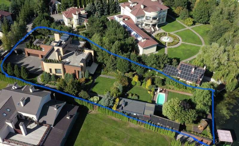 Имение Богдана – вид с высоты.