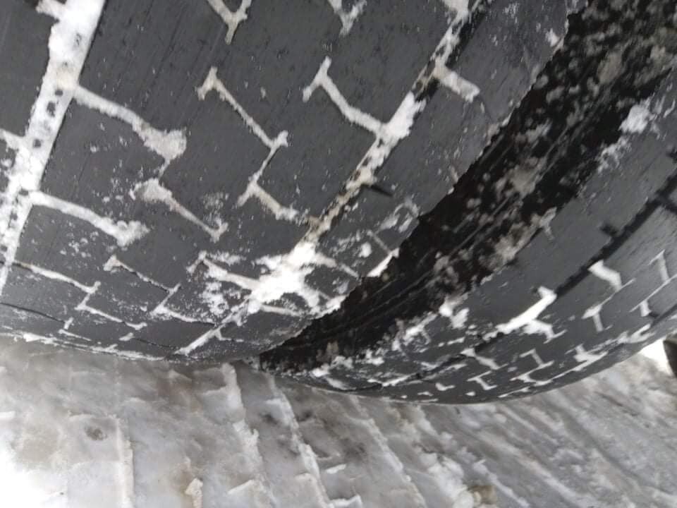 Игорь Смелянский извинился за "лысое" колесо в грузовике "Укрпочты".