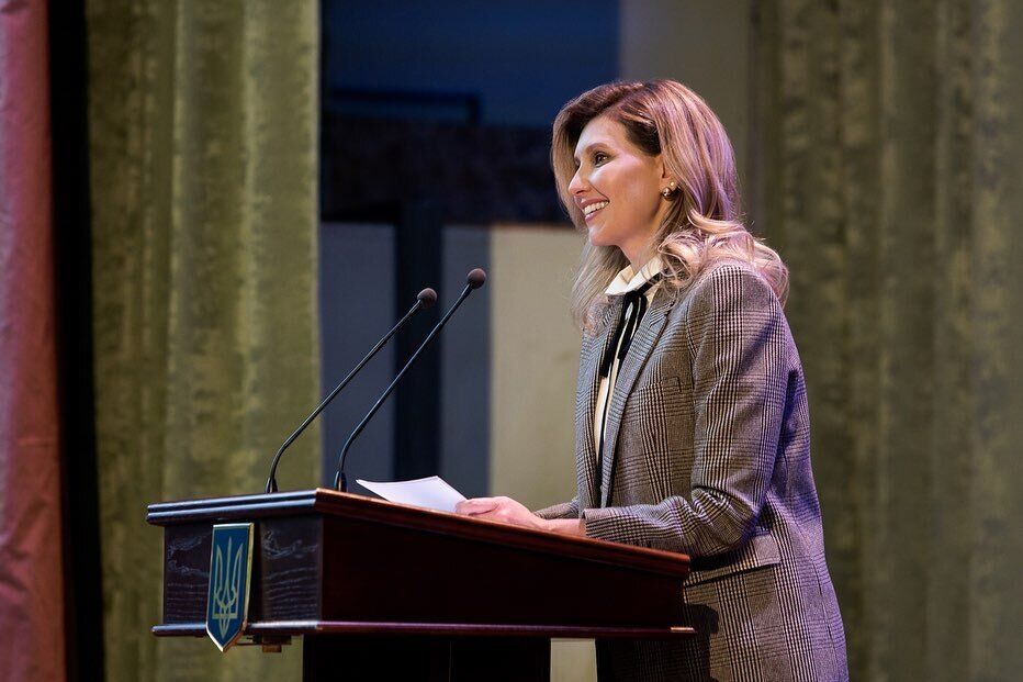 Елена Зеленская в клетчатом наряде dqxikeidqxidqrant