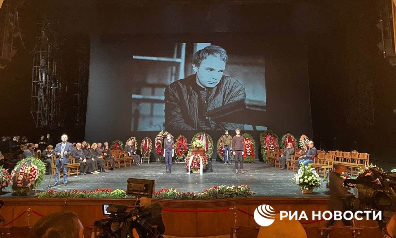 Похороны Андрея Мягкова. dqxikeidqxidqrant