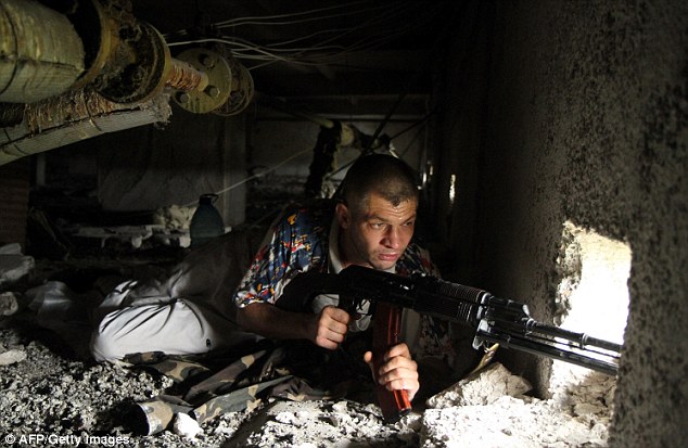 article-2646252-1E688B5F00000578-130_634x413