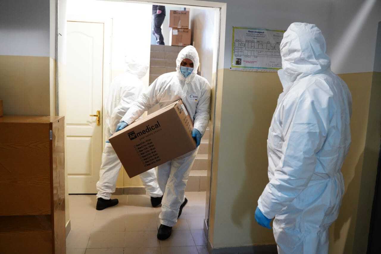 В Киевской области началась вакцинация от COVID-19.