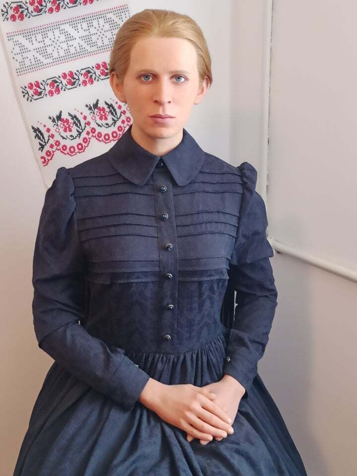 Фигуру выставили на один день.